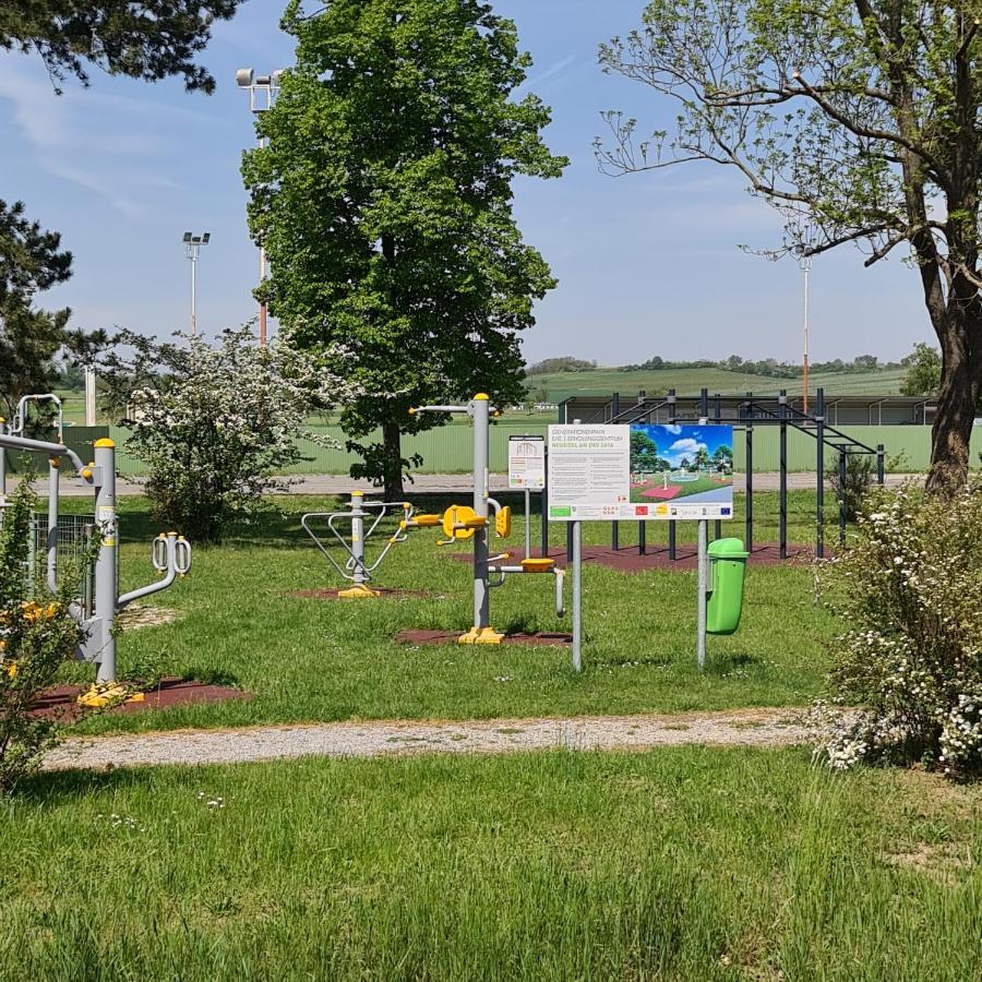 Вилла Tiny House Neusiedl an der Zaya Экстерьер фото