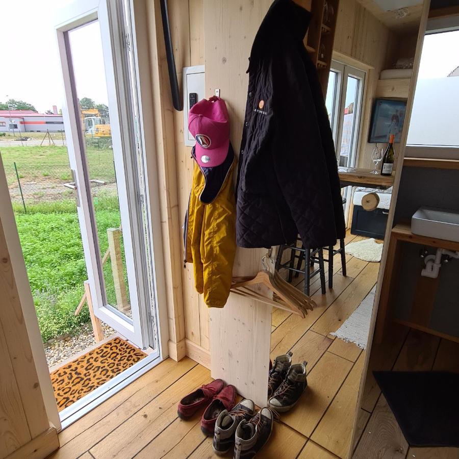 Вилла Tiny House Neusiedl an der Zaya Экстерьер фото
